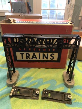 Lionel 450 Operating Signal Bridge With Box And Two 145 C Switched.