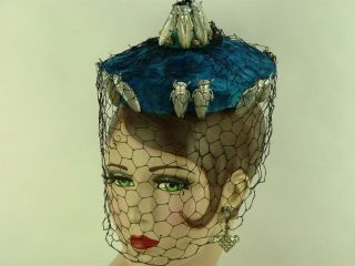 Vintage Hat Bes - Ben Cocktail Hat Turquoise Feathers W Metal Cicadas Fishnet Veil
