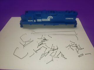 Parts Ho Scale Athearn Gp38 - 2 Conrail Locomotive Casing And Parts