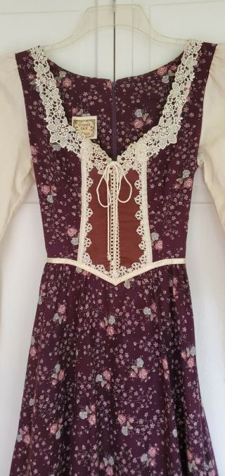 Gunne Sax Prairie Dress,  Floral Calico,  Purple with Pink and Gray Roses,  Size 6 2