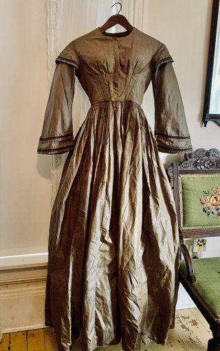 19th C.  Antique Civil War Pagoda Sleeve Ladies Silk Gown Petite Reserved For Bit