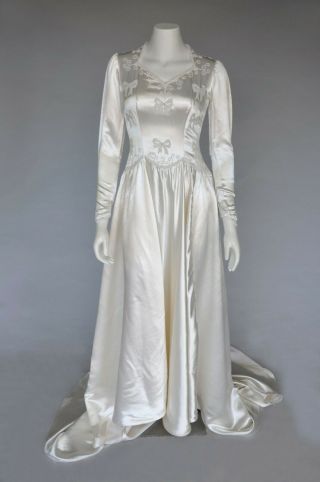 VTG 40s 1940s Ivory Slipper Satin Beaded Bows Wedding Gown Long Sleeves XS/S 2