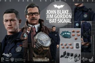 Hot Toys 1/6 Scale John Blake And Jim Gordon With Bat Signal - Dark Knight Rises