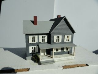 Ho Scale Building 2 - Story Lighted Gray House 5 " /5 " /4 " B108
