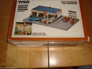 Vintage Ho Scale Tyco Lighted Service Station 76 943