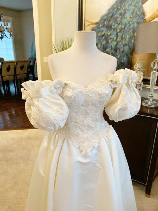 Vintage Princess Belle Wedding Dress Gown Satin Ivory Small 2