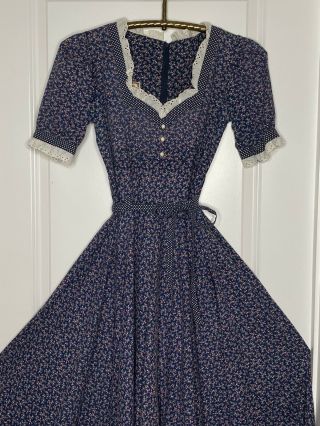 Vtg 70s Gunne Sax Prairie Dress Cottagecore Floral Print Eyelet Lace Tie Waist