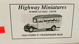 Jordan Highway Miniatures 360 - 229 1934 Ford 21 Passenger School Bus Kit