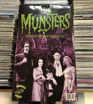 Tweeter Head “the Munsters” Herman Munster Limited Edition Maquette 1/6 Scale