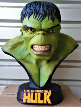 Marvel Sideshow Hulk Life - Size Bust Statue Figure Defect