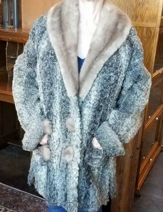 Vintage Mid - Length Authentic Persian Lamb Coat With Mink Fur Collar