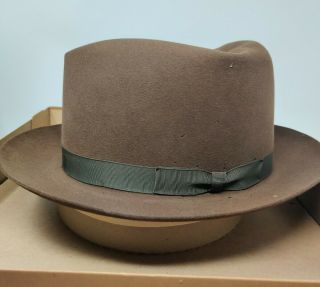 Vintage Brown Royal Stetson Playboy Fedora Hat Size Black Band 7 3/8 Box