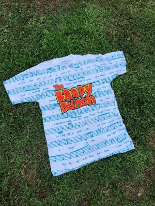 Vintage 90s All Over Print The Brady Bunch T Shirt Size Large Stanley Desantis