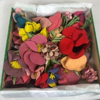 20 Vintage Bouquets Millinery Flowers Hat Doll Making Art Deco Bridal Garland