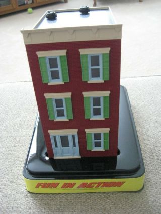 O Scale Mth 30 - 90375 3 Story Town House - Red W/green Shutters