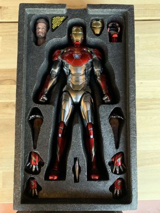 Hot Toys Iron Man Mark 47 Diecast In