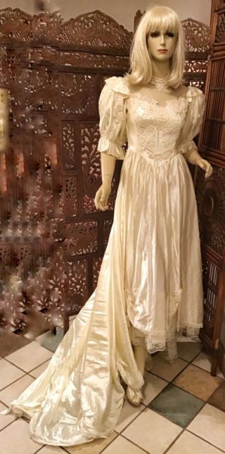 Vintage 1980 ' s Satin Wedding Gown with Pearl Sequin Lace Bodice 3