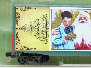 N Scale Micro - Trains MTL 10100816 Vintage Christmas Postcard Series 6 Box Car 2
