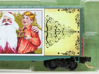N Scale Micro - Trains MTL 10100816 Vintage Christmas Postcard Series 6 Box Car 3
