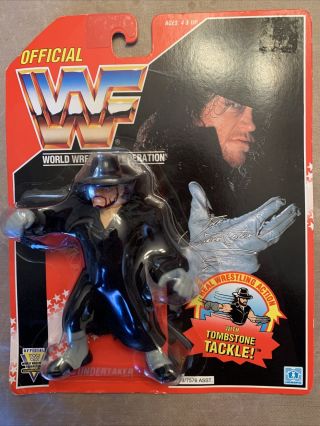 Wwf Hasbro The Undertaker & Coat Vintage Wrestling Figure Series 8 Red Card