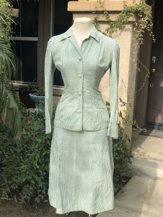 Vintage 1940’s Green And White Seersucker Skirt And Jacket Suit 2