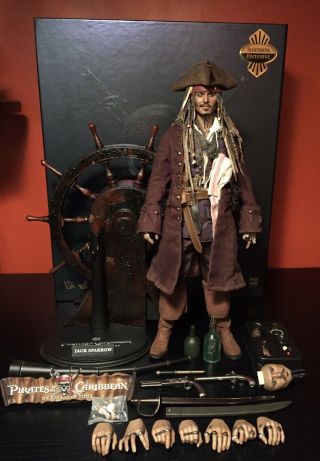 Hot Toys Dx06 Jack Sparrow Pirates Of The Caribbean 1/6th Scale Action Figure