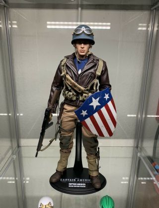 Hot Toys Captain America Rescue Version Toy Fairs Exclusive