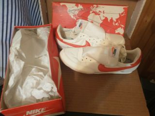 Vintage Nike 1981 Nos Zoom Track And Field Shoes Size 9 White And Orange