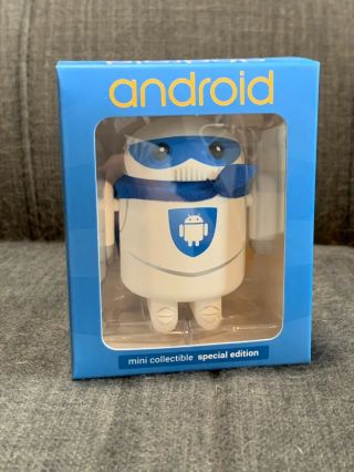 Android Mini Collectible Figure - Rare Google Ge - " Google Knight "