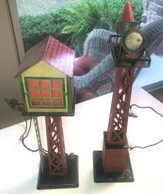 2 Vintage Marx Toys Electric Model Train Towers,  Beacon & Signal