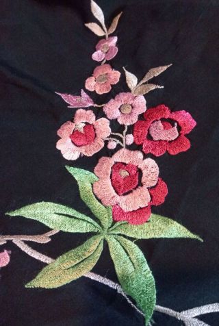 Antique Chinese Hand Embroidered Silk Piano Large Shawl Circa 1920 3