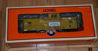 Lionel 29728 O Gauge Union Pacific Smoking Caboose Owner,