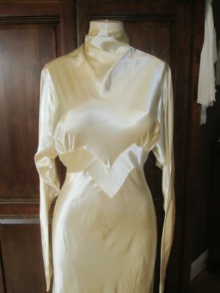 WOMEN ' S HOLLYWOOD REGENCY IVORY LIQUID SATIN GOWN WITH TRAIN 1940 ' S SM MED GORG 3