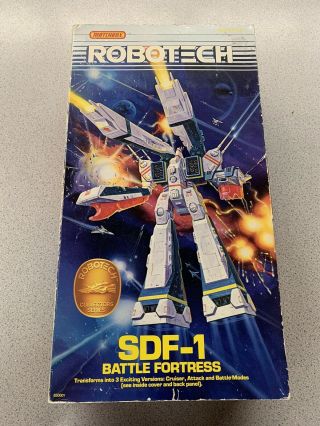 Matchbox Robotech Sdf - 1 Battle Fortress Vintage 1985