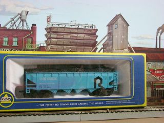 Ahm Rock Island 4 Bay Hopper W/ Coal Load 133274 Ho Scale Train