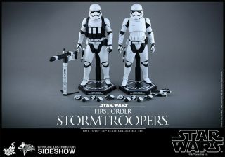 Hot Toys Star Wars First Order Stormtroopers 1:6 Figure Set Brown Box
