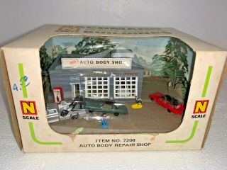 Vintage Bachmann N Scale Model Toy Train Layout Building Auto Body Repair Shop