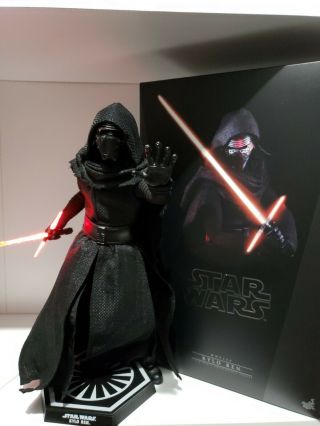 Hot Toys Mms320 Star Wars Kylo Ren 1/6 Scale Figure The Force Awakens