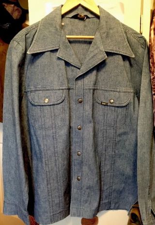 Vintage 70s Lee Western Snap Button Denim Work Blue Shirt/ Jacket.  Size Xl