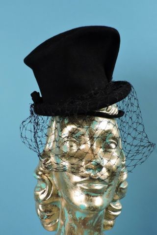 Whimsical Vintage 1940’s Fascinator Top Hat W Black Nevet Veil