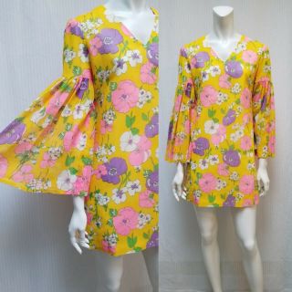 Vintage 60s Yellow Flower Power Mini Dress With Bell Sleeves - Size S - Euc