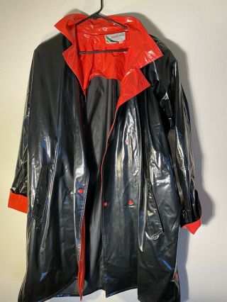Members Only One Size Vintage Red And Black Rain Coat Snap Buttons Shoulder Pads