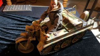1/6 Sdkfz.  2 German Kettenkrad By Dragon With Many Moveable Parts