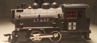 Life - Like Ho Scale At&sf Santa Fe 0 - 4 - 0 Steam Locomotive Model Train Runs