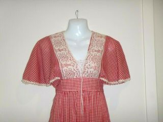 Vtg 60s 70s BOHO Prairie Style Red Gingham & Lace Maxi Dress Sz 13 Union Label 2