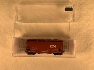 N Scale Micro - Trains 09200220,  Canadian National Acf Centerflow Covered Hopper