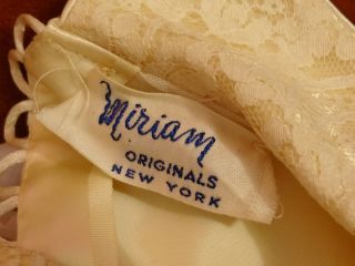 Beauty Vtg 50s Miriam Originals Cream Satin/Lace Wedding/Bridal Gown Train - S 3