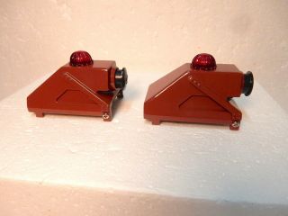 Two Lionel End Of Track Lighted Bumpers For O/o27 Gauge 3 Rail Track - Work Well -