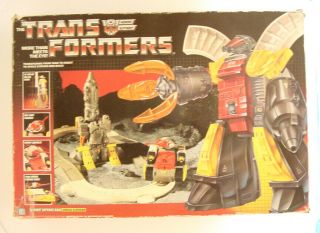 1985 Hasbro Battery Op Boxed Transformers G1 Autobot Omega Supreme