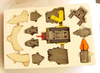 1985 HASBRO BATTERY OP BOXED TRANSFORMERS G1 AUTOBOT OMEGA SUPREME 2
